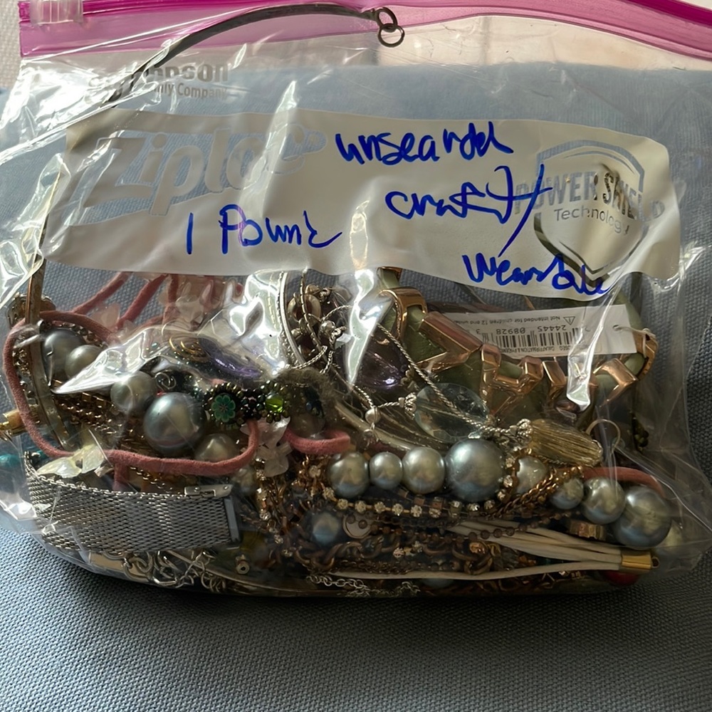 1 pound unsearched/untested jewelry
